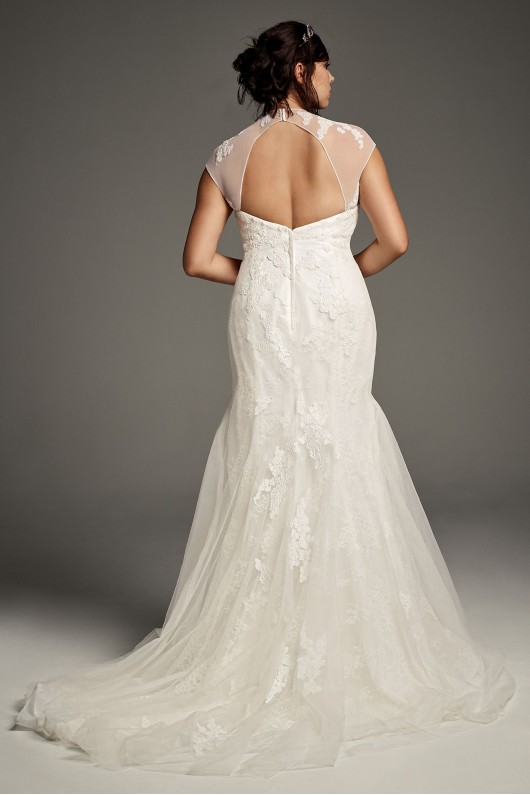 Chantilly Lace Plus Size Trumpet Wedding Dress 8VW351427