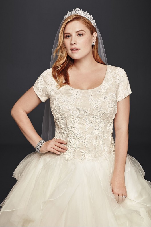  Plus Size Modest Ruffle Wedding Dress  8SLCWG568