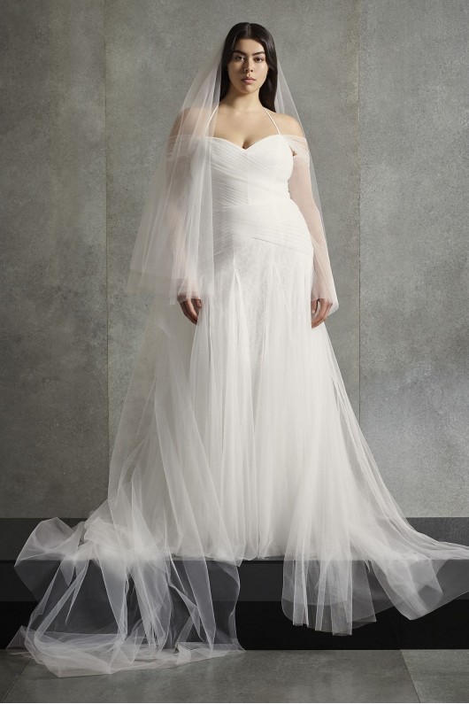 Halter Plus Size Wedding Dress 8VW351510